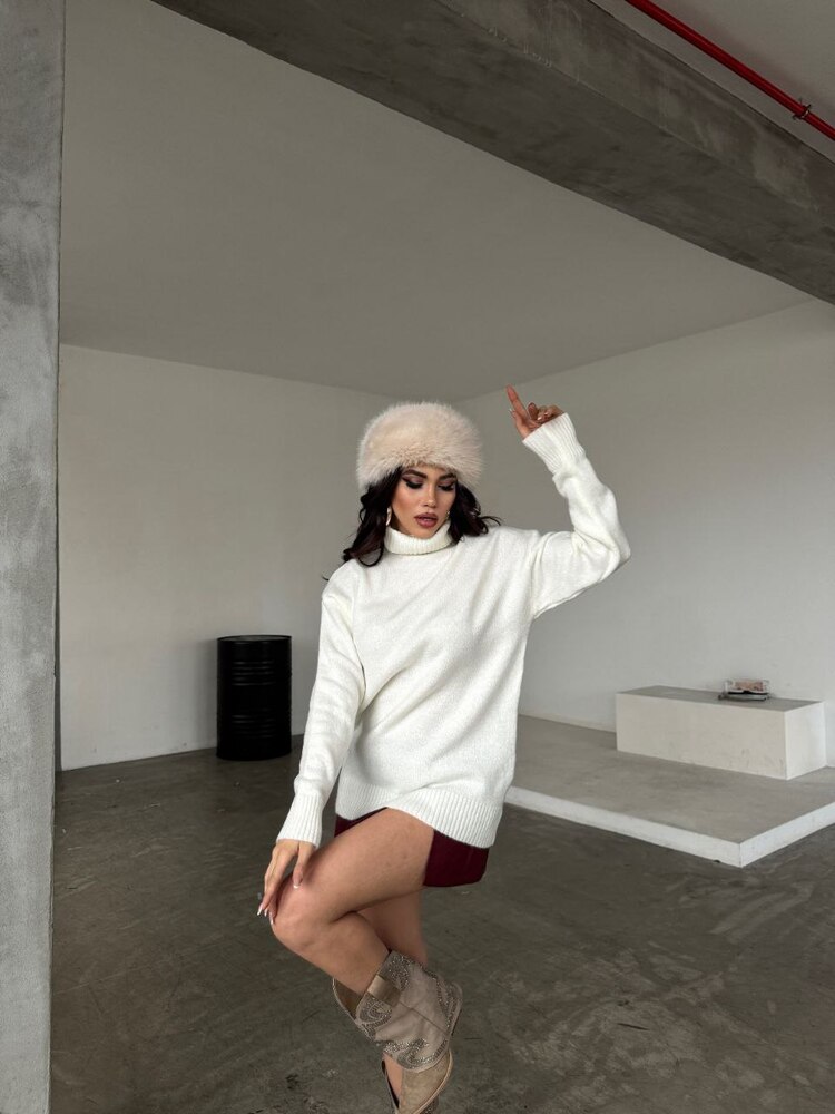 Beyaz/Ekru Oversize Balıkçı Yaka Kazak