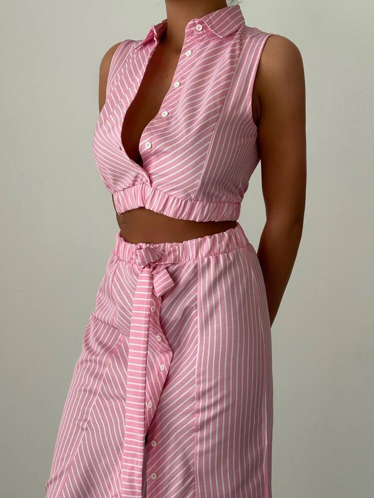 Çizgili Kolsuz Crop Top ve Yırtmaçlı Midi Etek Takım