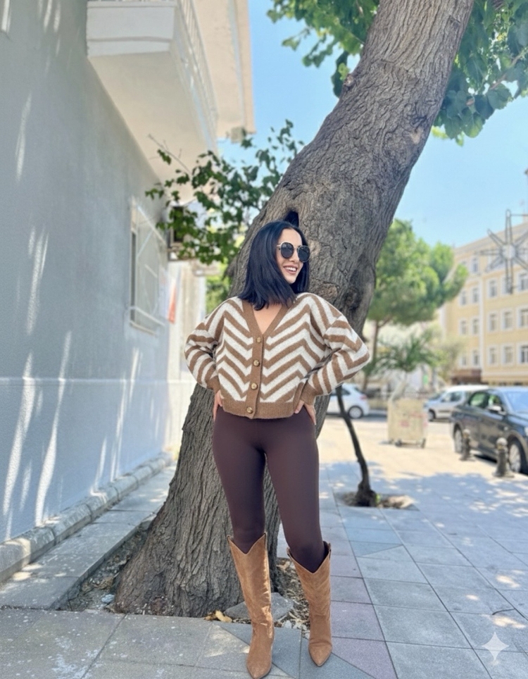 Camel & Ekru Zigzag Desenli Gold Düğmeli Triko Hırka