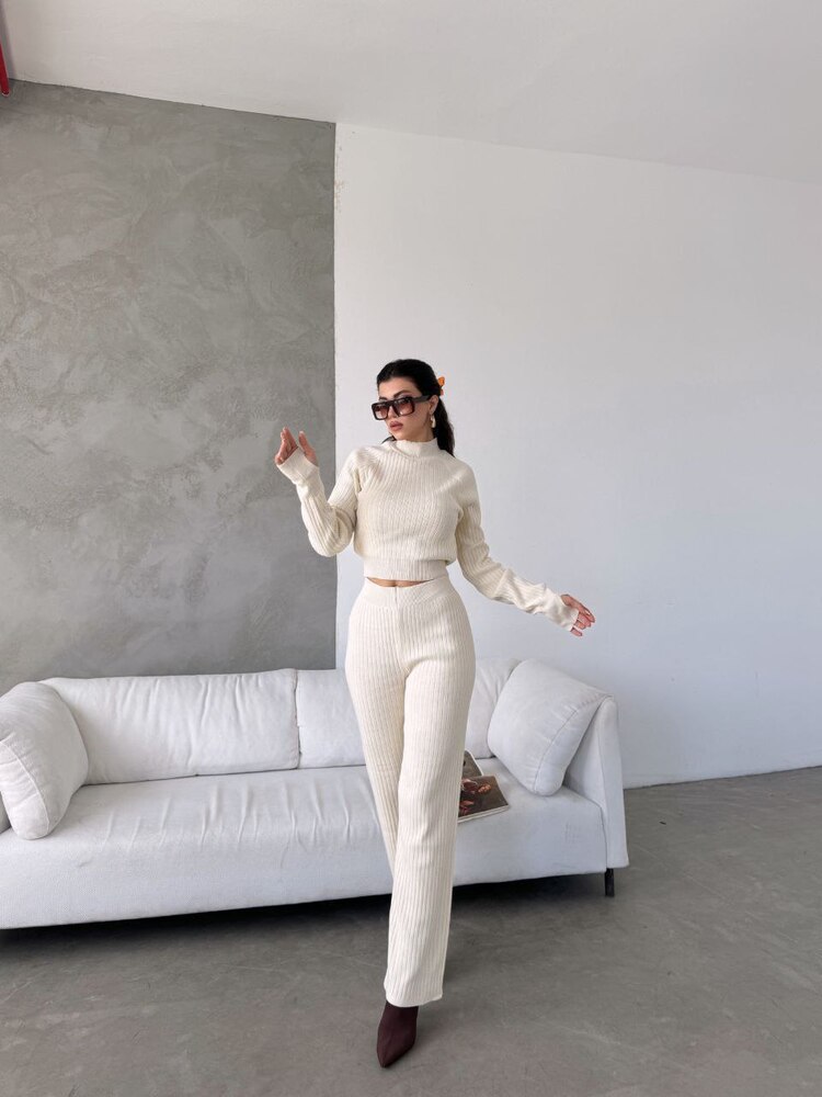 Ekru Fitilli Crop Triko Takım (Kazak ve Pantolon)