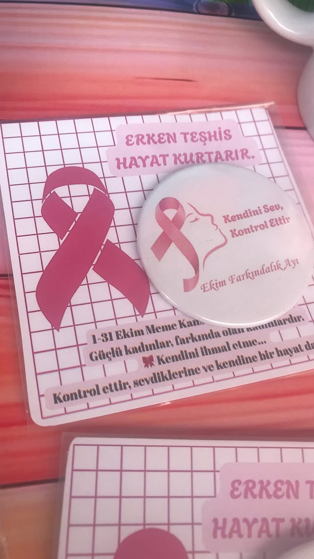 1-31 Ekim farkındalık ayına özel rozet kartlı paketli
