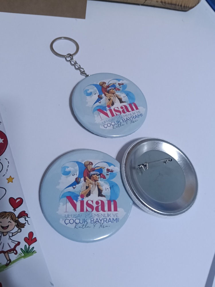23 Nisan anahtarlik+Rozet set