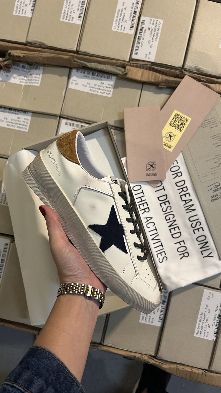 Golden Goose 119