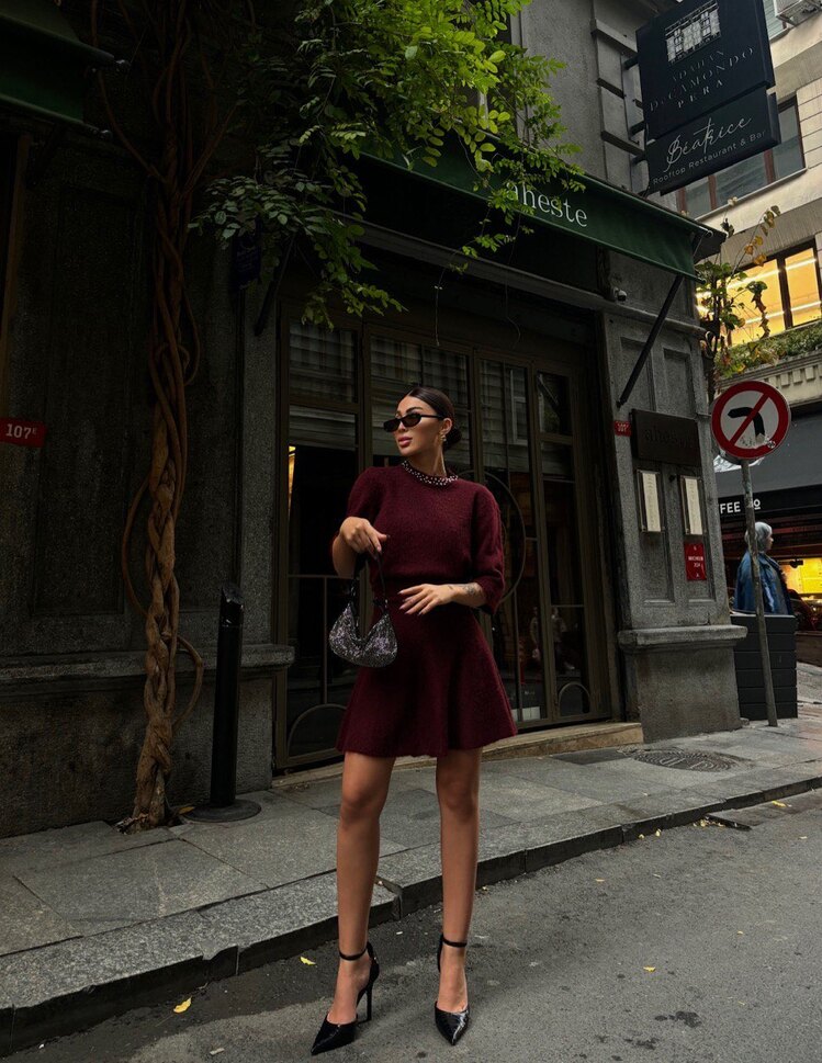 Bordo renk triko takim