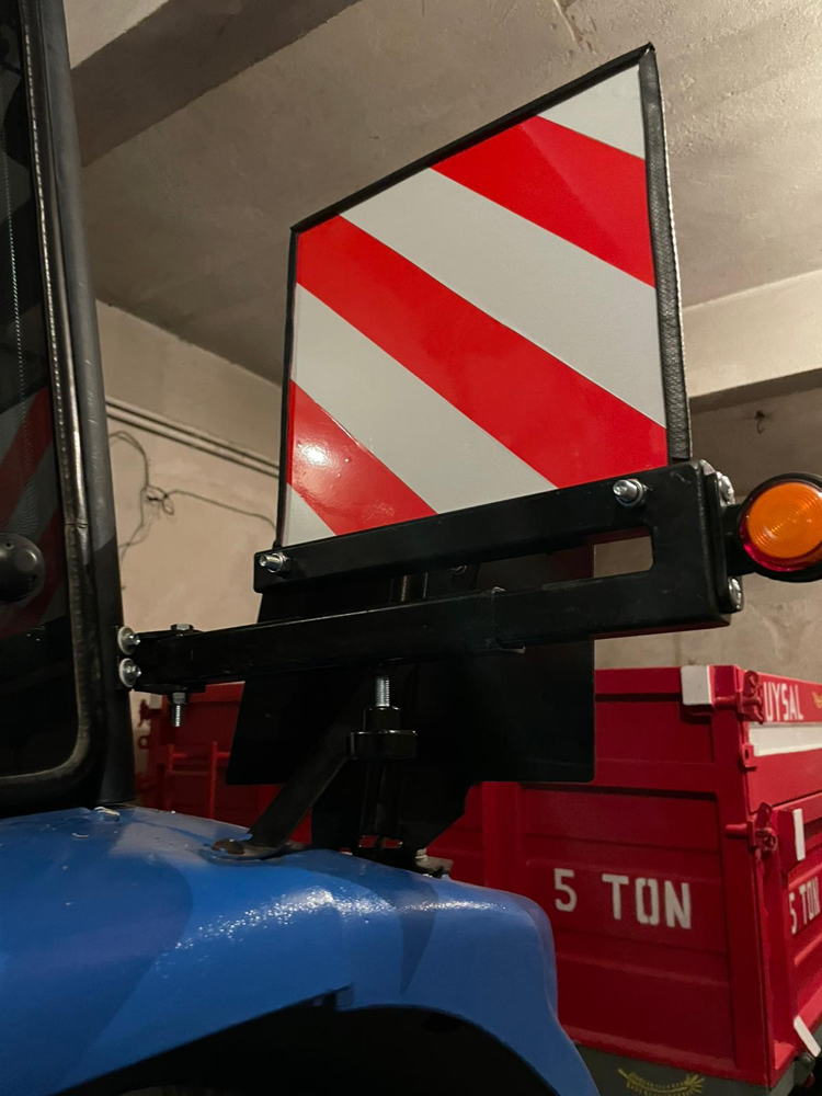 Her traktöre uyumlu reflektör