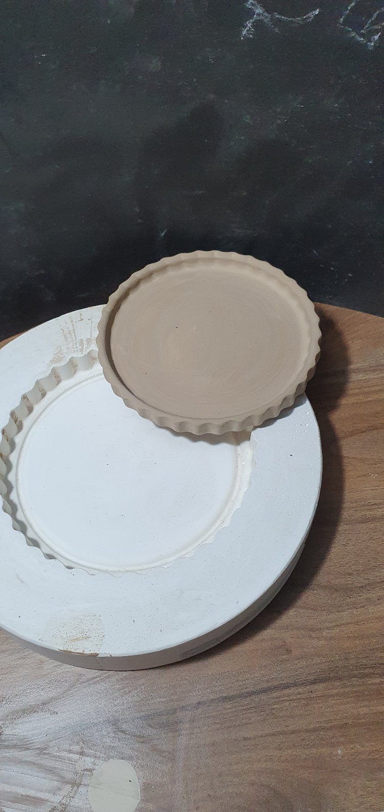 çizgili sır ayaklı tabak kalıbı
