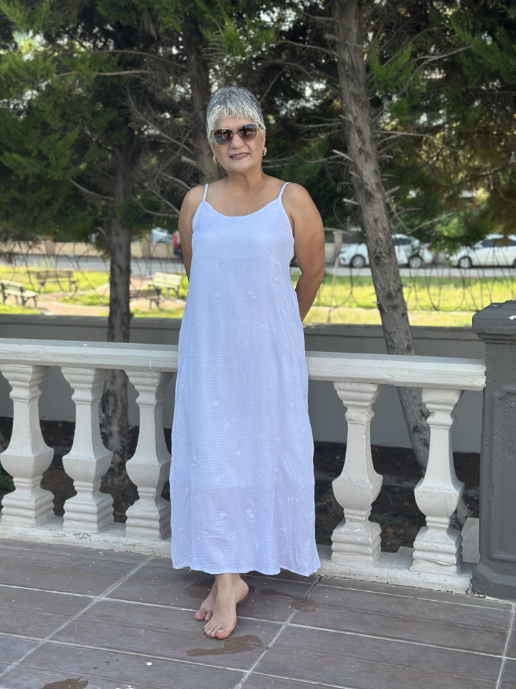 Beyaz elbise