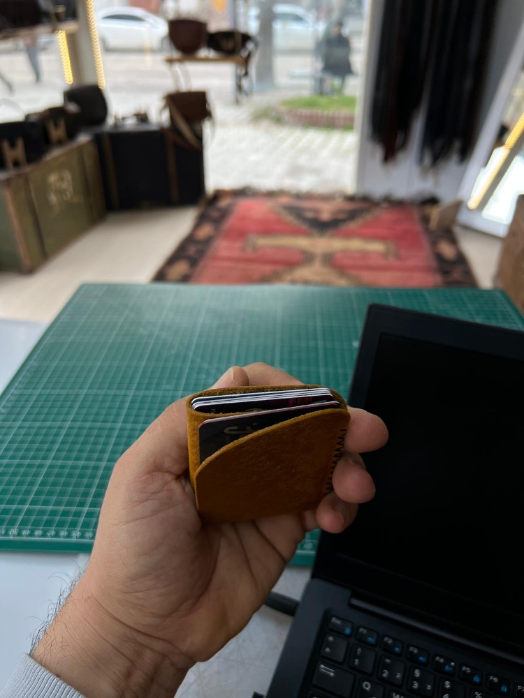 Avuç İçi Mini Deri Kartlık