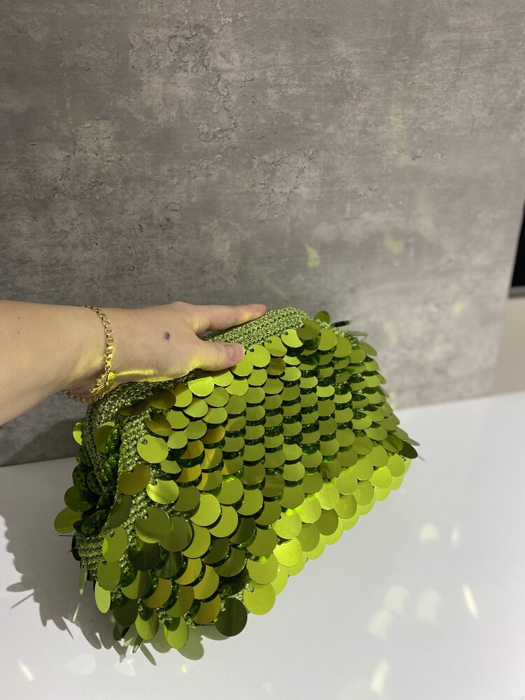Pullu Clutch Çanta