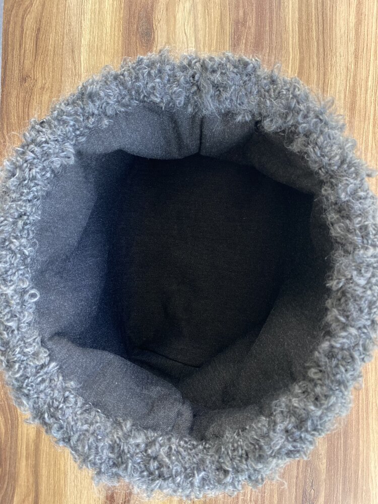 Oval burslu buklet peluş çanta
