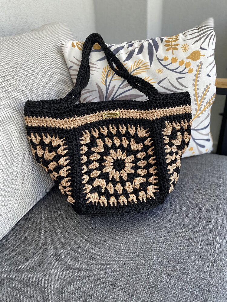 İki renkli motif çanta