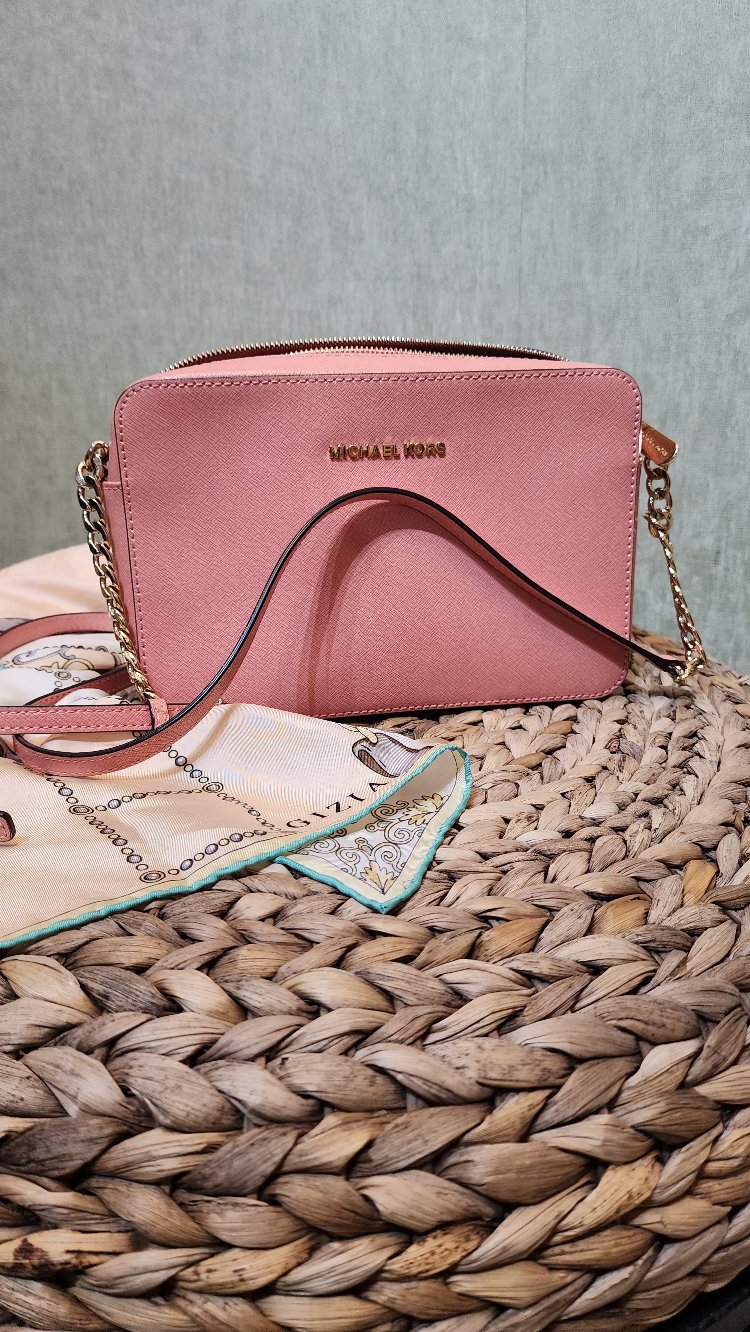 MİCHAEL KORS Jet Set Camera Bag