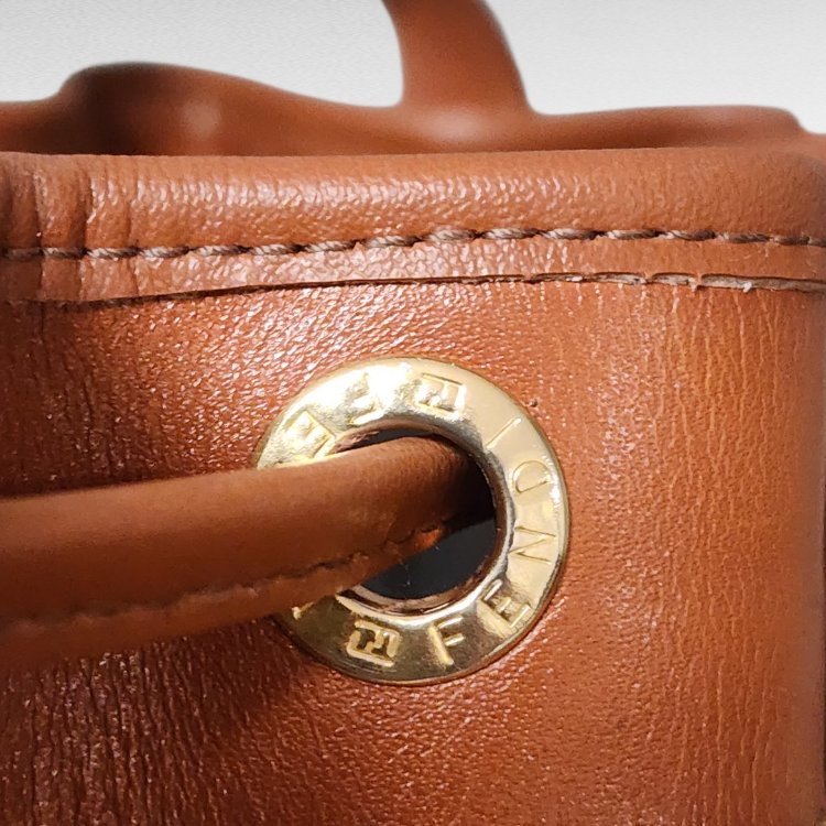 FENDİ Vıntage Monogram Bucket Bag