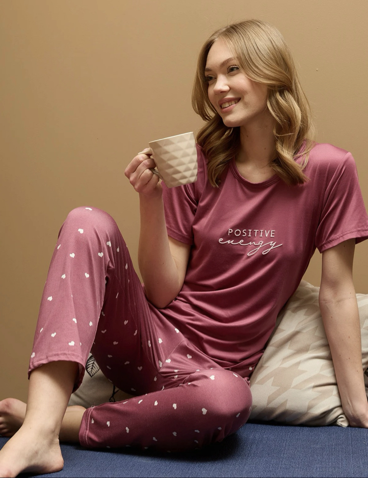 Gül Rengi Kalpli Pijama Takımı