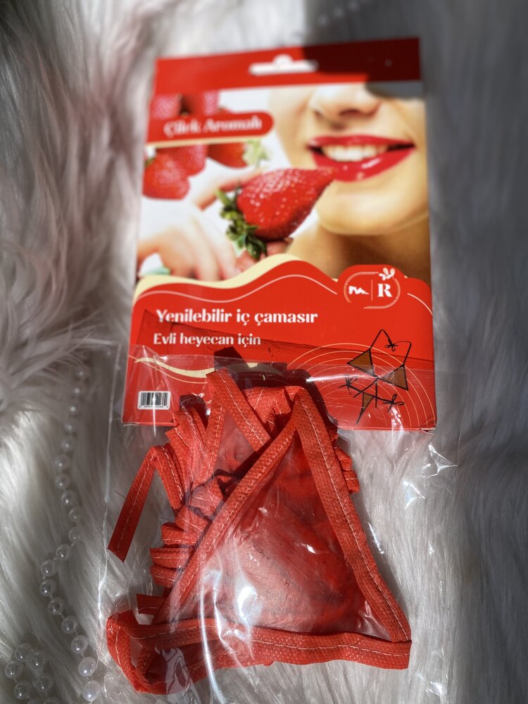 Yenilebilir İç Çamaşırı / Çilek Aromalı
