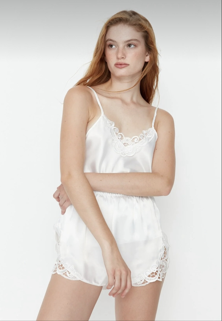 Saten Şortlu Set Whitee