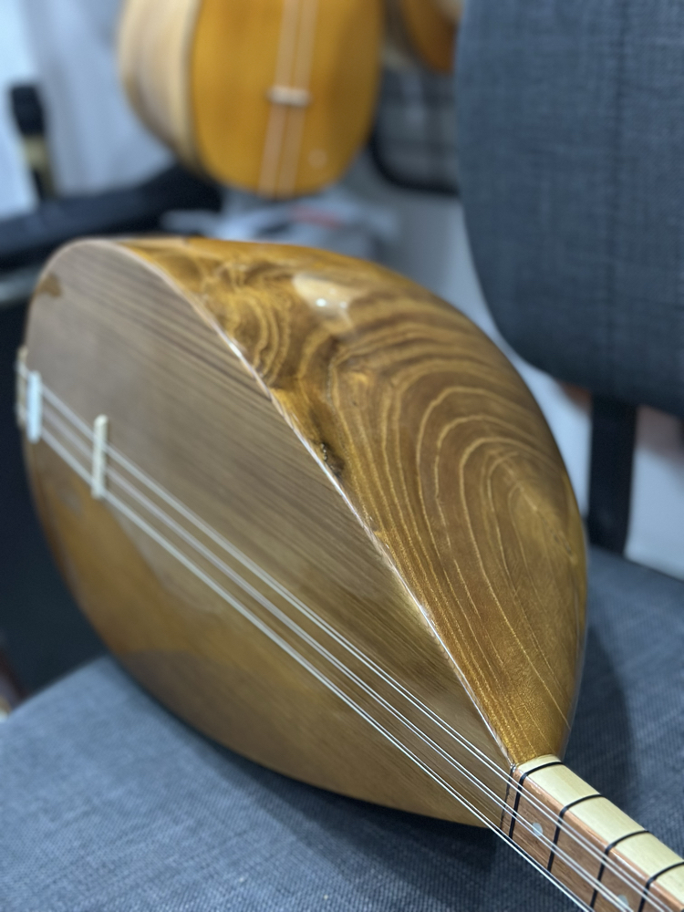 Tam Profesyonel Oyma Dut Bağlama (18 Yıllık Kurumuş Tekne / Kanada Kapak)