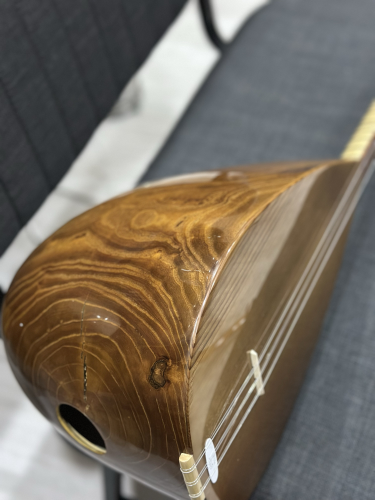 Tam Profesyonel Oyma Dut Bağlama (18 Yıllık Kurumuş Tekne / Kanada Kapak)