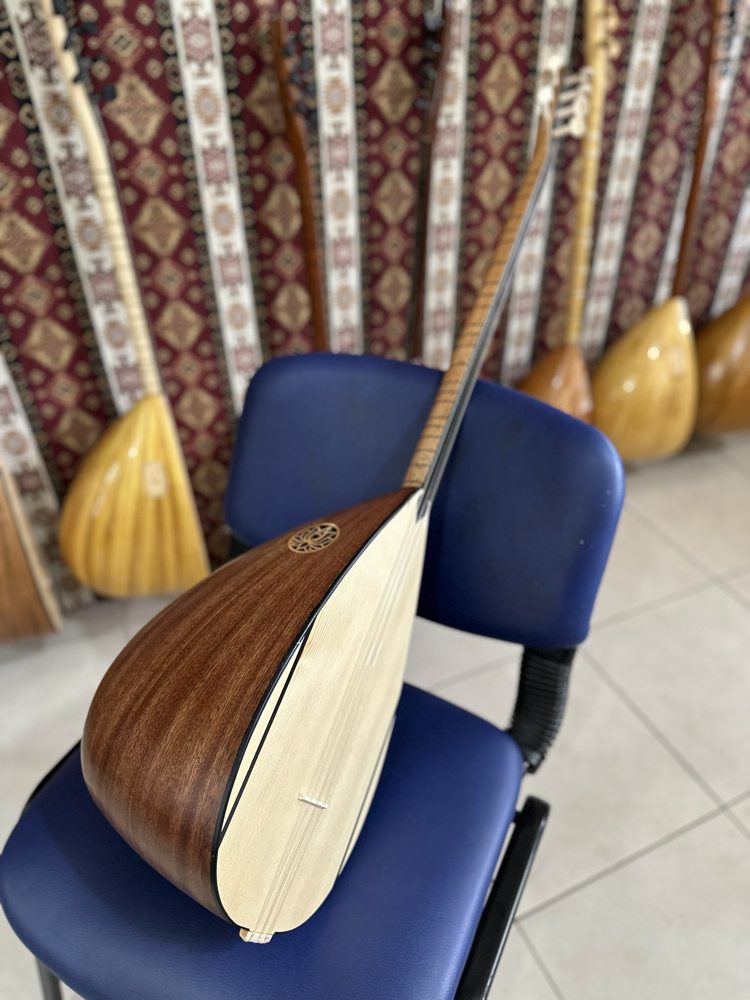 Uzun Saplı Tam Profesyonel Maun Ağacı Bağlama (40 Tekne) - Ladin Kapaklı