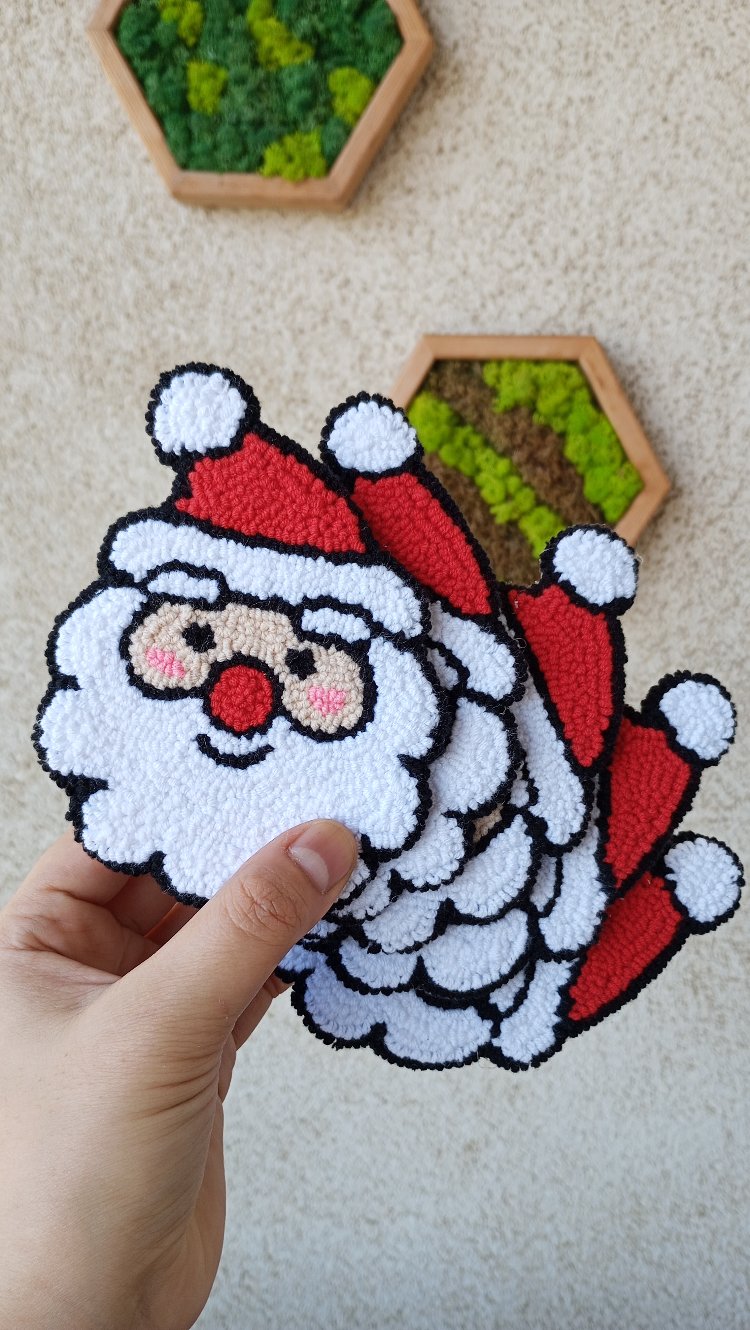 Punch Needle Christmas Coaster ✨