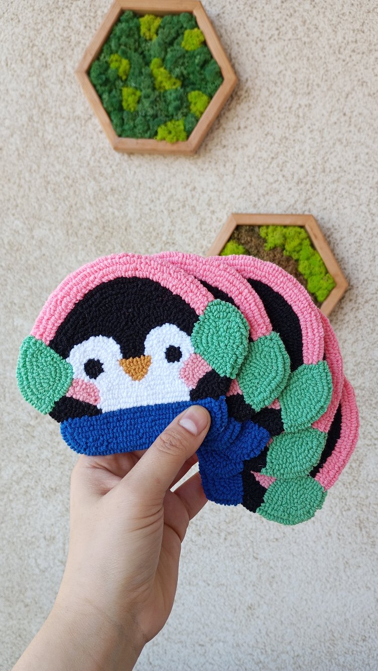 Punch Needle Christmas Coaster ✨