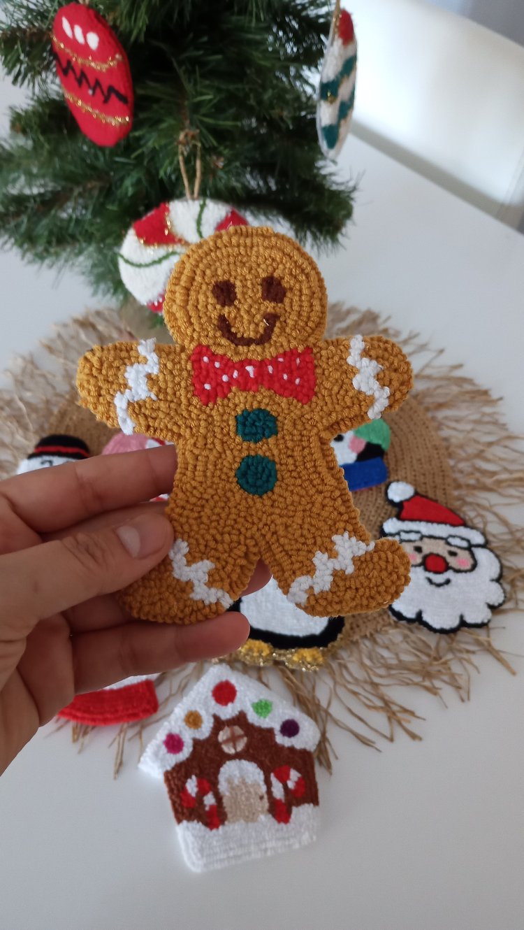 Punch Needle Christmas Coaster ✨