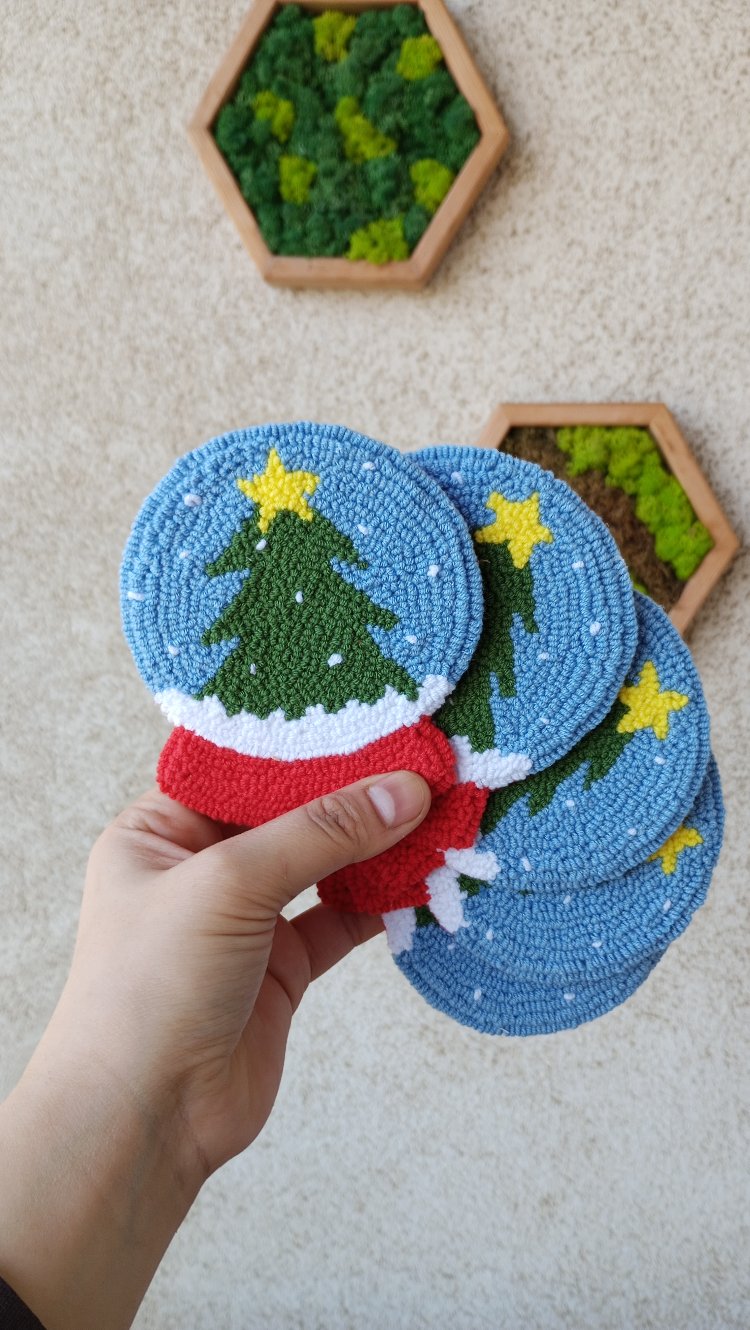 Punch Needle Christmas Coaster ✨