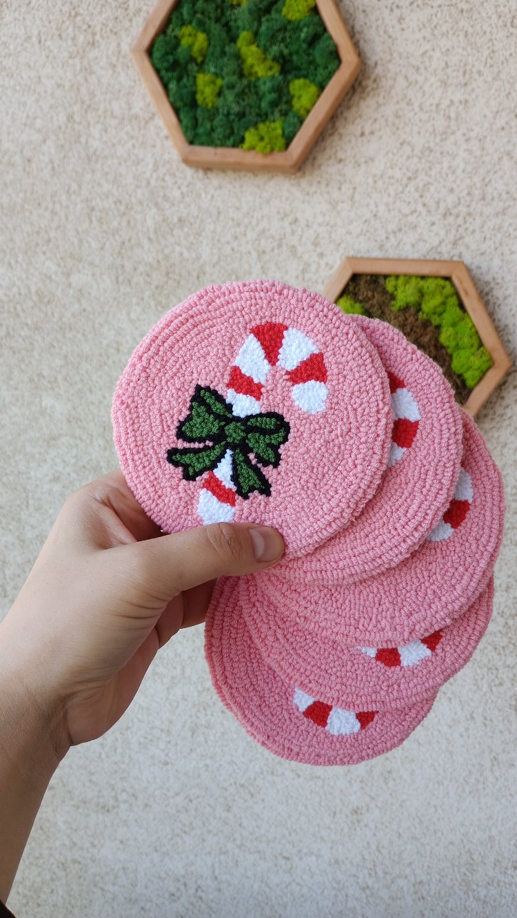 Punch Needle Christmas Coaster ✨