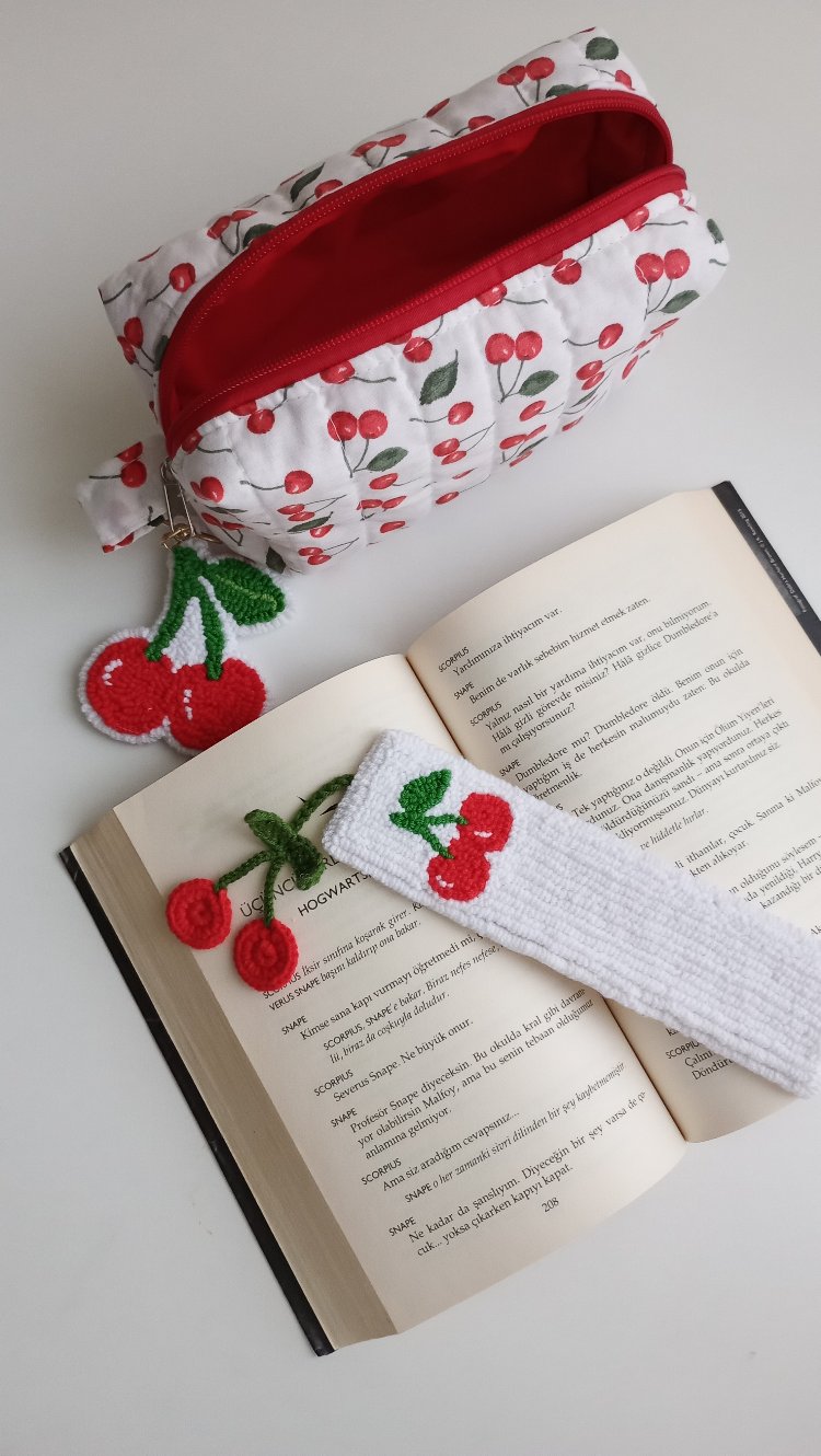 kiraz desenli düzenleyici ve kitap ayracı