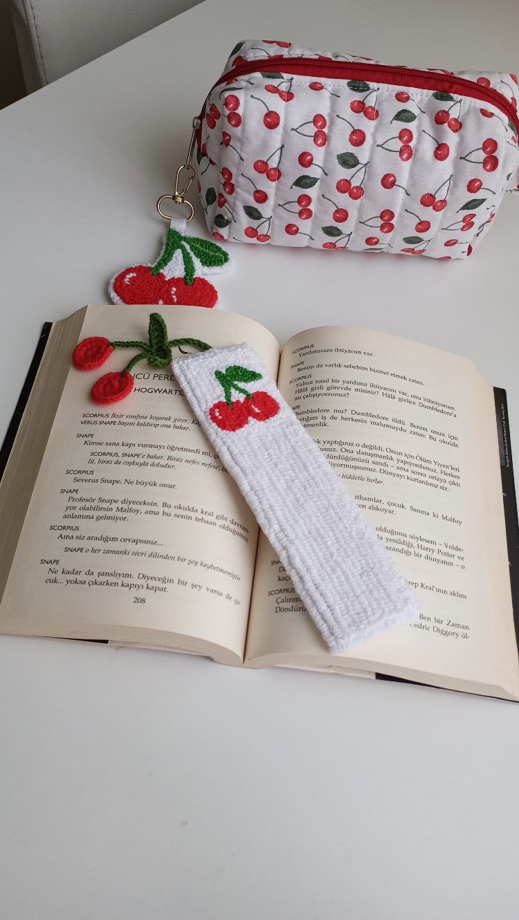 kiraz desenli düzenleyici ve kitap ayracı