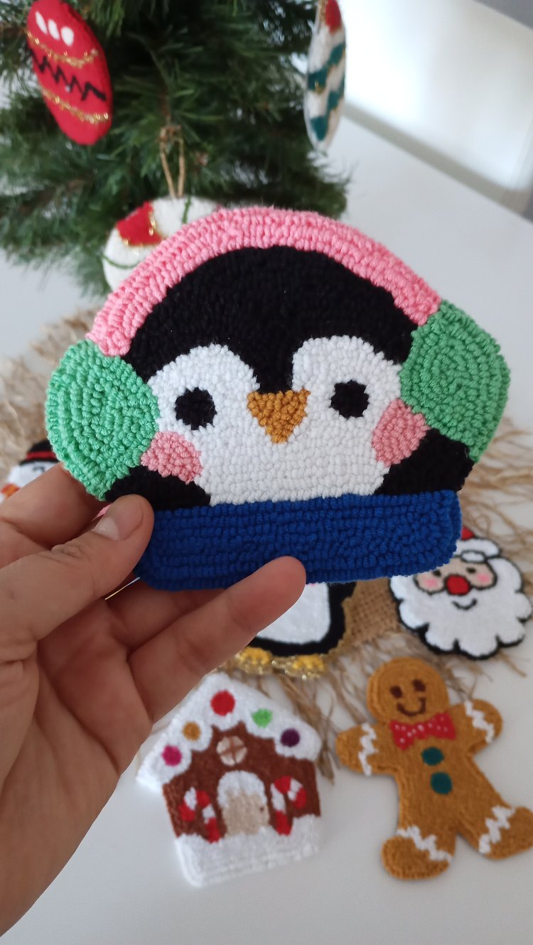 Punch Needle Christmas Coaster ✨
