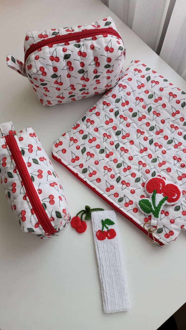kiraz desenli düzenleyici set