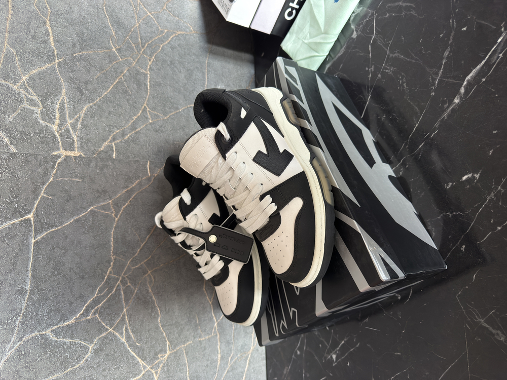 Off White