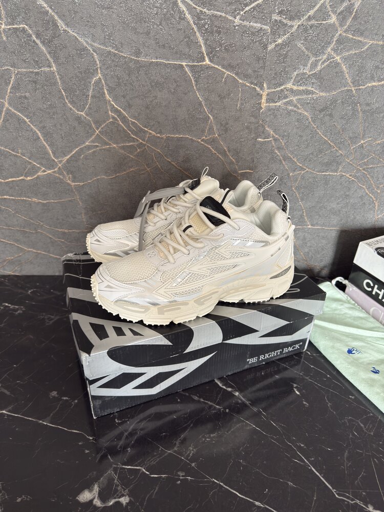 Off White