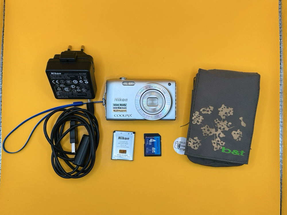 Nikon Coolpix S3200