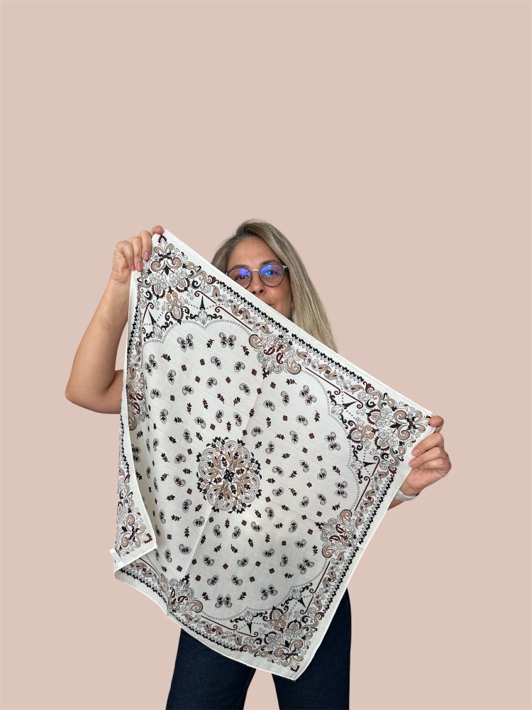 Krem Kahve Karışık Desenli Fular 70x70