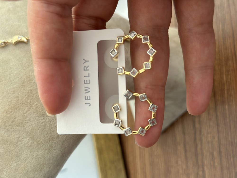 Özel Seri 14K Zirkon Taşlı Yarım Halka Küpe