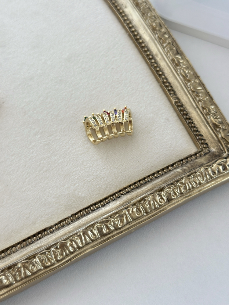 Vip 14K Renkli Taşlı Kıkırdak Küpe