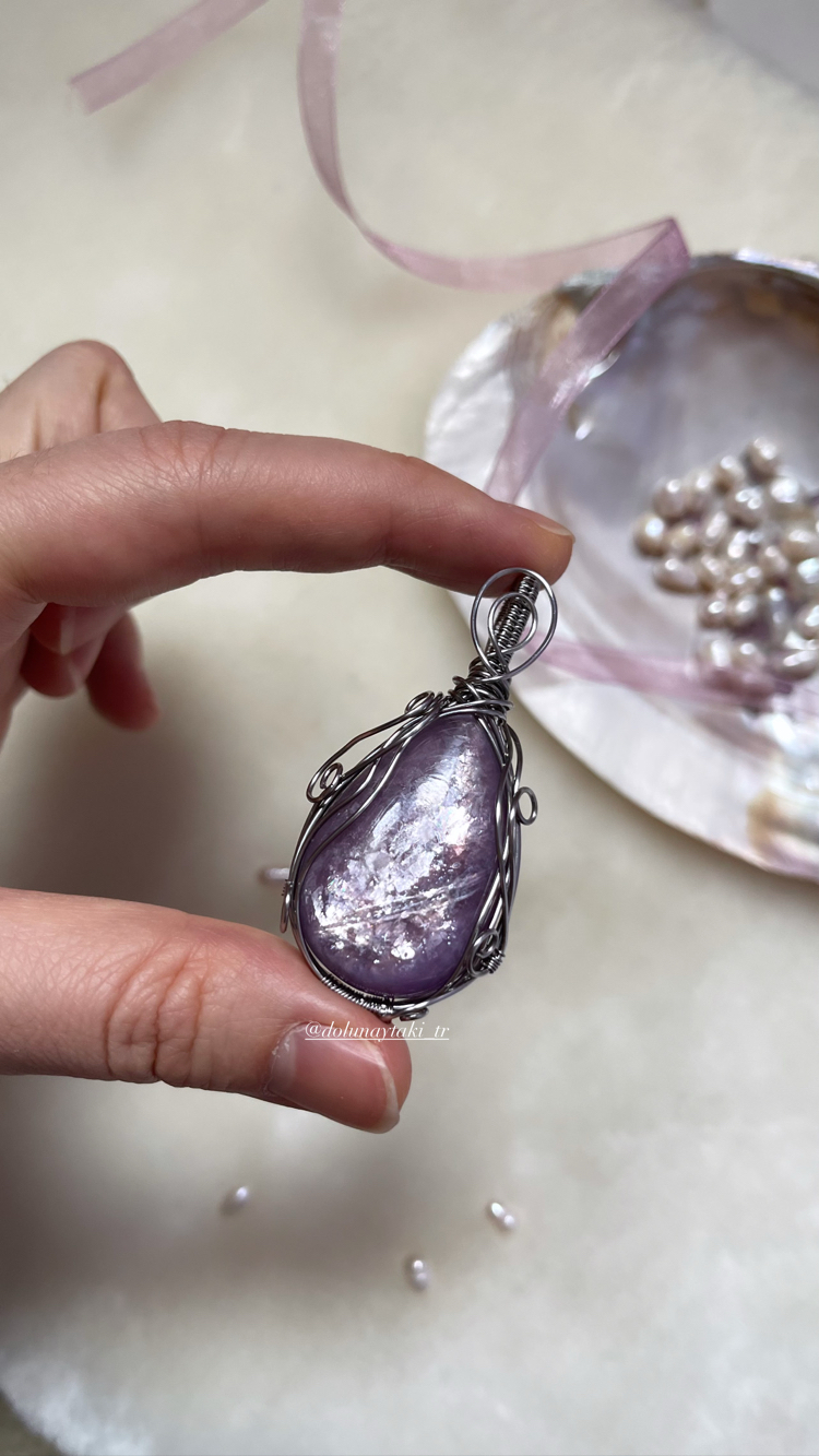Lipedolite Çelik Kolye (Ahşap Takı Kutulu)