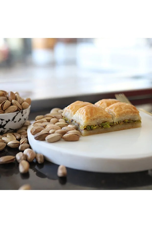 Siirt Doğal Gıda Taze Tereyağlı Fıstıklı Baklava 1 KG