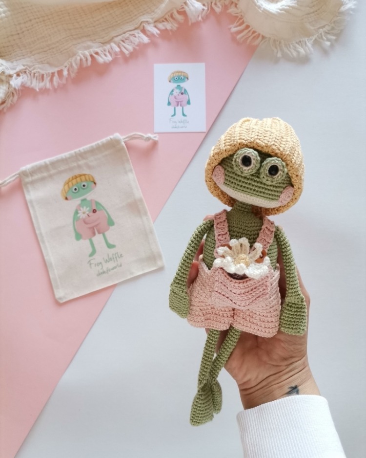 Amigurumi Kurbağa Waffle Oyuncak