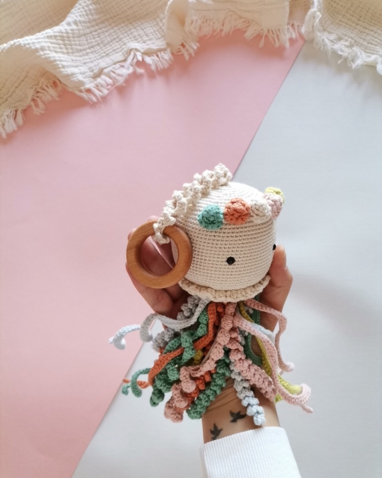 Amigurumi Denizanası Jill Oyuncak (Müzik Kutulu)