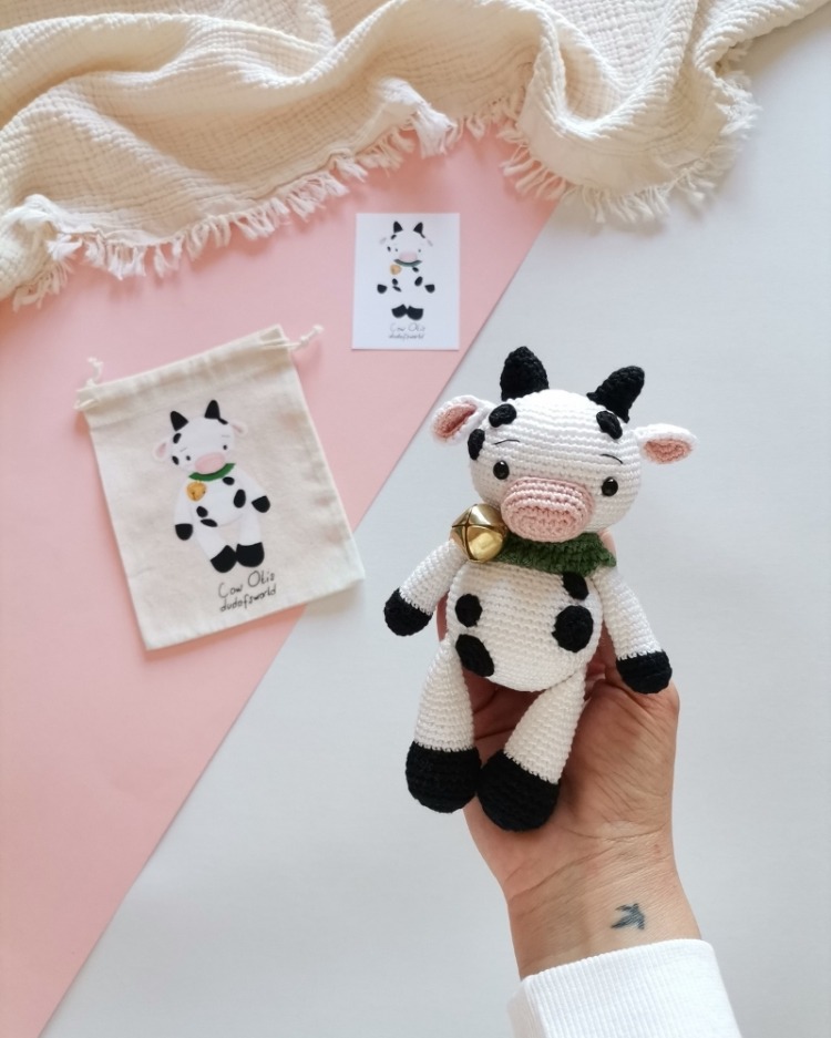 Amigurumi İnek Otis Oyuncak 