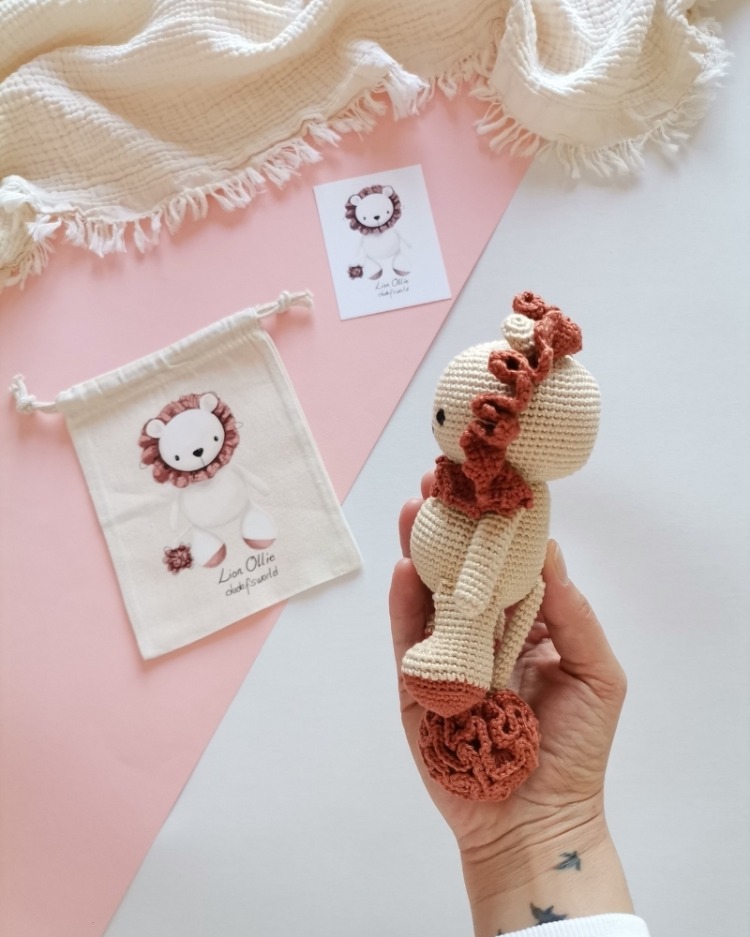 Amigurumi Aslan Ollie Oyuncak 