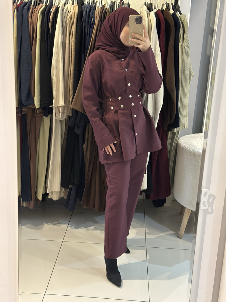 Zımba detaylı şık takım 