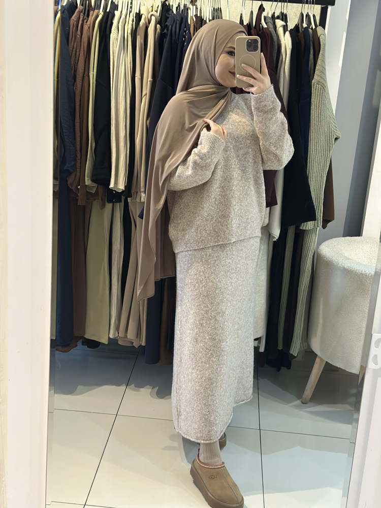 H&M model triko etekli yün takım 