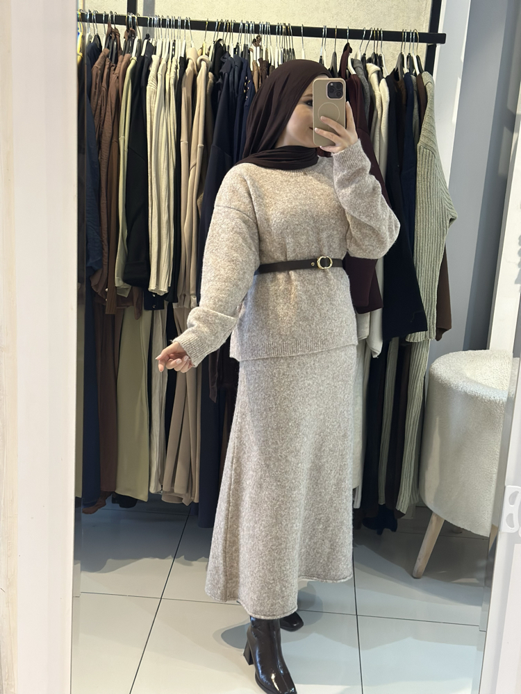 H&M model triko etekli yün takım 