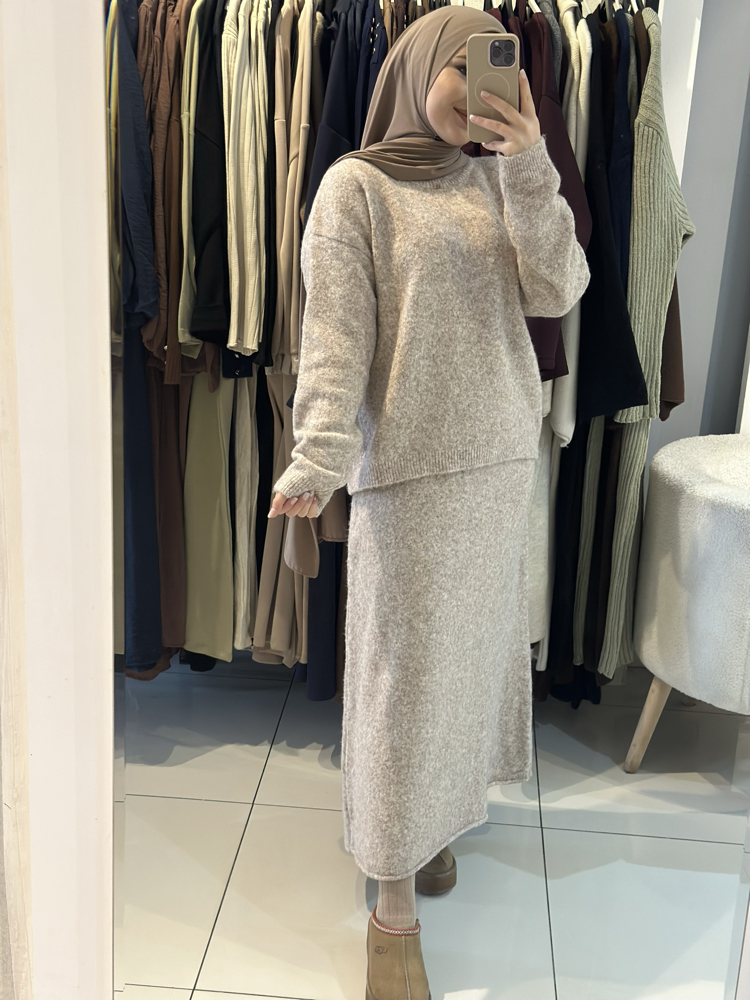H&M model triko etekli yün takım 