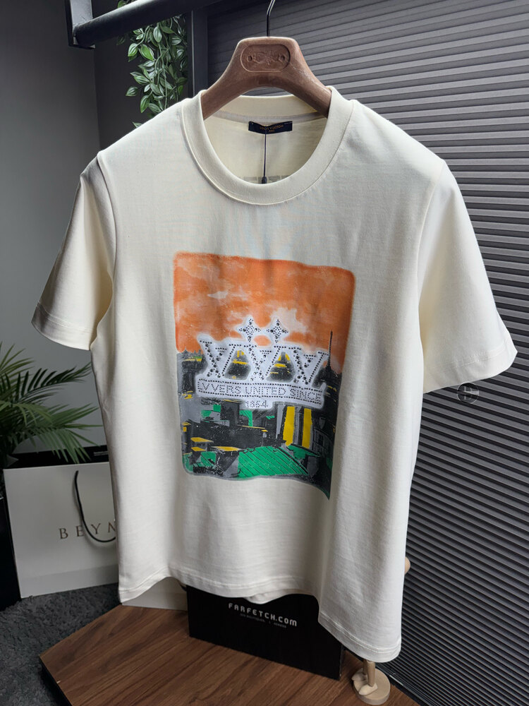 LV Orjinal Etiketli T-Shirt Beyaz (Sırt Detay)