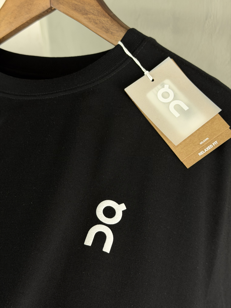 On Cloud Orjinal Etiketli T-Shirt Siyah (Sırt Detay)